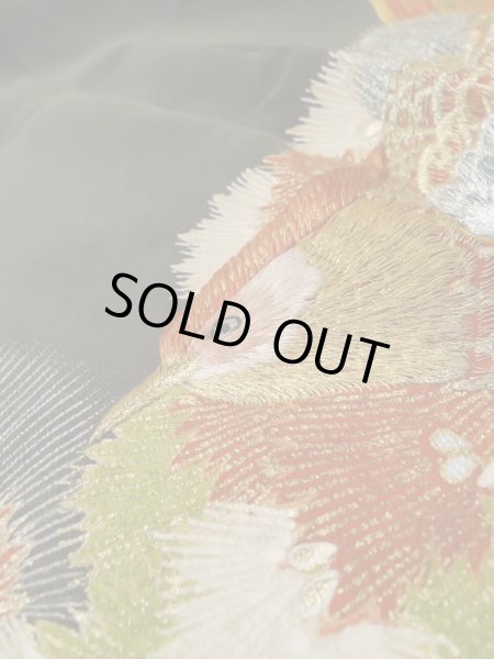 画像12: M0328A  留袖 女性用着物 比翼仕立て シルク（正絹）   黒, 松/松葉 【中古】 【USED】 【リサイクル】 ★★☆☆☆ (12)