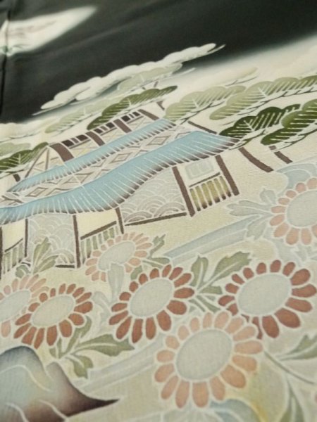 画像14: M0328B  留袖 女性用着物 比翼仕立て シルク（正絹）   黒, 菊 【中古】 【USED】 【リサイクル】 ★★☆☆☆ (14)