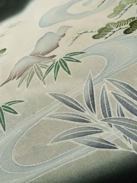 画像15: M0328B  留袖 女性用着物 比翼仕立て シルク（正絹）   黒, 菊 【中古】 【USED】 【リサイクル】 ★★☆☆☆ (15)