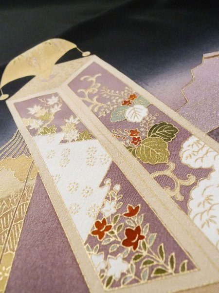 画像16: M0328C Mint  留袖 女性用着物 比翼仕立て、投扇興 シルク(正絹)   黒, ぼたん 【中古】 【USED】 【リサイクル】 ★★★★☆ (16)