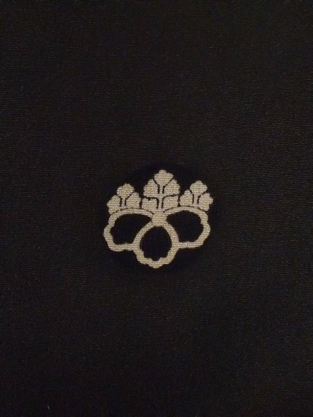 画像4: M0328F  留袖 女性用着物 染分け シルク（正絹）   黒, ぼたん 【中古】 【USED】 【リサイクル】 ★★☆☆☆ (4)