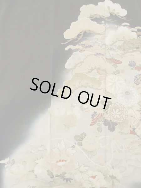 画像6: M0328F  留袖 女性用着物 染分け シルク（正絹）   黒, ぼたん 【中古】 【USED】 【リサイクル】 ★★☆☆☆ (6)