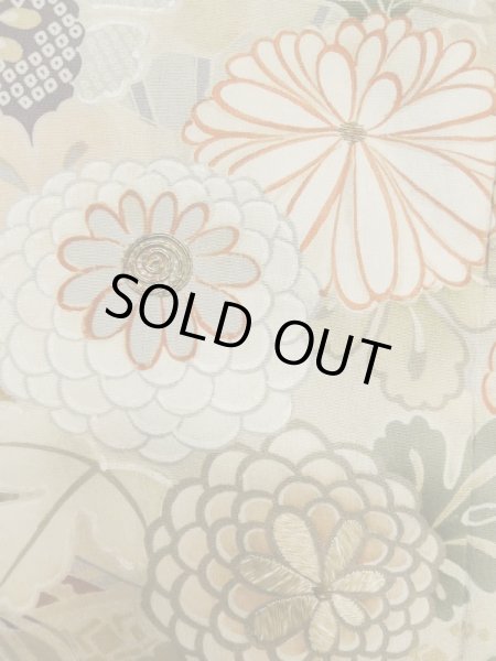 画像8: M0328F  留袖 女性用着物 染分け シルク（正絹）   黒, ぼたん 【中古】 【USED】 【リサイクル】 ★★☆☆☆ (8)