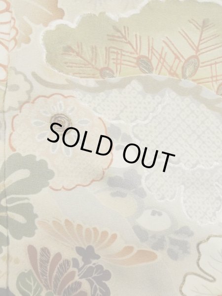 画像9: M0328F  留袖 女性用着物 染分け シルク（正絹）   黒, ぼたん 【中古】 【USED】 【リサイクル】 ★★☆☆☆ (9)