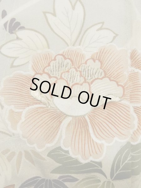 画像11: M0328F  留袖 女性用着物 染分け シルク（正絹）   黒, ぼたん 【中古】 【USED】 【リサイクル】 ★★☆☆☆ (11)