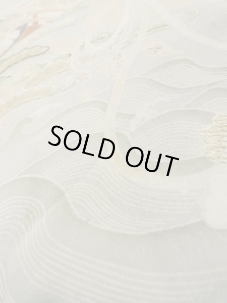 画像16: M0328F  留袖 女性用着物 染分け シルク（正絹）   黒, ぼたん 【中古】 【USED】 【リサイクル】 ★★☆☆☆ (16)