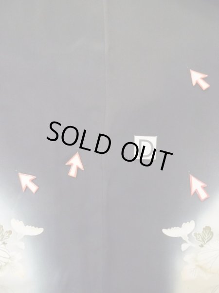 画像23: M0328F  留袖 女性用着物 染分け シルク（正絹）   黒, ぼたん 【中古】 【USED】 【リサイクル】 ★★☆☆☆ (23)