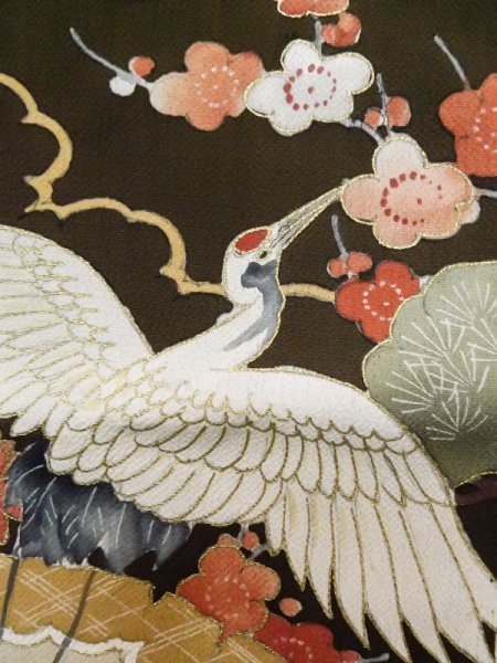 画像7: M0328G  留袖 女性用着物 裾に綿入り シルク(正絹)   黒, 菊 【中古】 【USED】 【リサイクル】 ★★☆☆☆ (7)