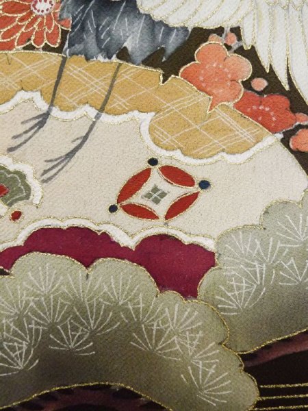 画像10: M0328G  留袖 女性用着物 裾に綿入り シルク(正絹)   黒, 菊 【中古】 【USED】 【リサイクル】 ★★☆☆☆ (10)