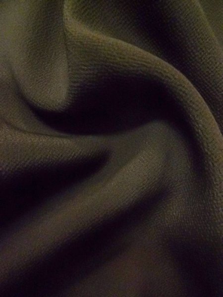 画像15: M0328G  留袖 女性用着物 裾に綿入り シルク(正絹)   黒, 菊 【中古】 【USED】 【リサイクル】 ★★☆☆☆ (15)