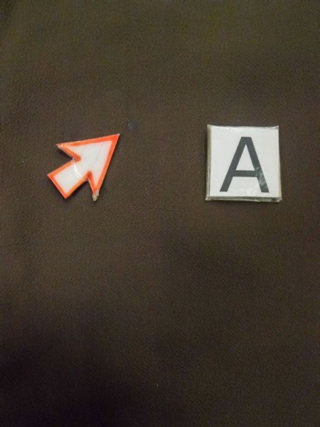 画像18: M0328G  留袖 女性用着物 裾に綿入り シルク(正絹)   黒, 菊 【中古】 【USED】 【リサイクル】 ★★☆☆☆ (18)