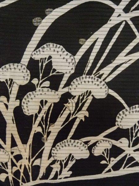 画像8: M0328H  留袖 女性用着物 柄:撫子、虫かご、蛍 シルク(正絹)   黒, 花 【中古】 【USED】 【リサイクル】 ★☆☆☆☆ (8)