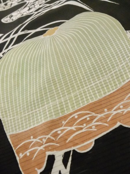 画像10: M0328H  留袖 女性用着物 柄:撫子、虫かご、蛍 シルク(正絹)   黒, 花 【中古】 【USED】 【リサイクル】 ★☆☆☆☆ (10)