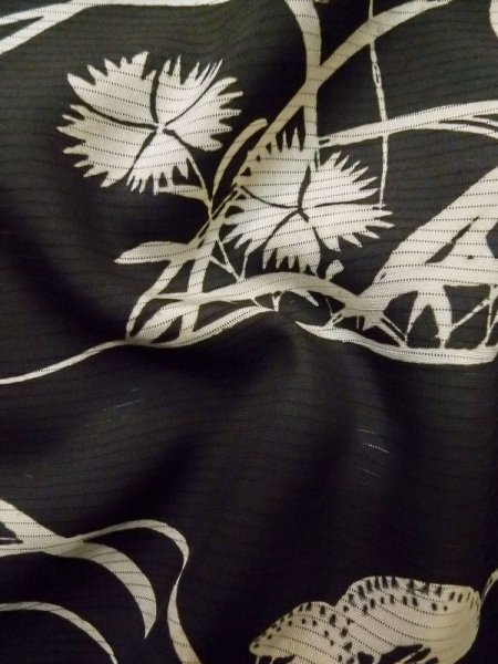 画像15: M0328H  留袖 女性用着物 柄:撫子、虫かご、蛍 シルク(正絹)   黒, 花 【中古】 【USED】 【リサイクル】 ★☆☆☆☆ (15)