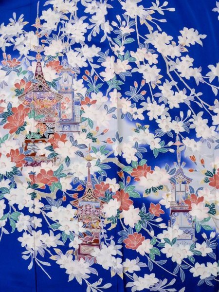 画像5: M0328I  振袖 女性用着物 山車柄 シルク(正絹)   青, 桜 【中古】 【USED】 【リサイクル】 ★★☆☆☆ (5)