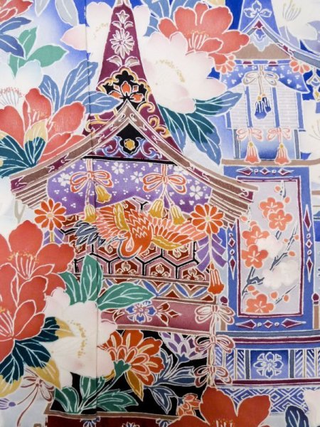 画像8: M0328I  振袖 女性用着物 山車柄 シルク(正絹)   青, 桜 【中古】 【USED】 【リサイクル】 ★★☆☆☆ (8)