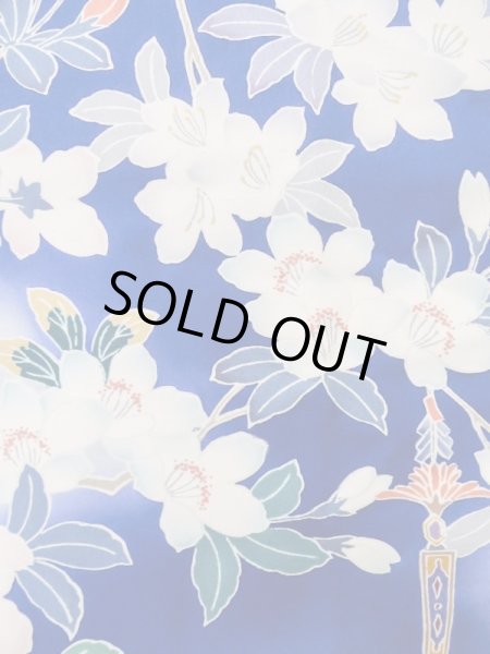 画像11: M0328I  振袖 女性用着物 山車柄 シルク（正絹）   青, 桜 【中古】 【USED】 【リサイクル】 ★★☆☆☆ (11)