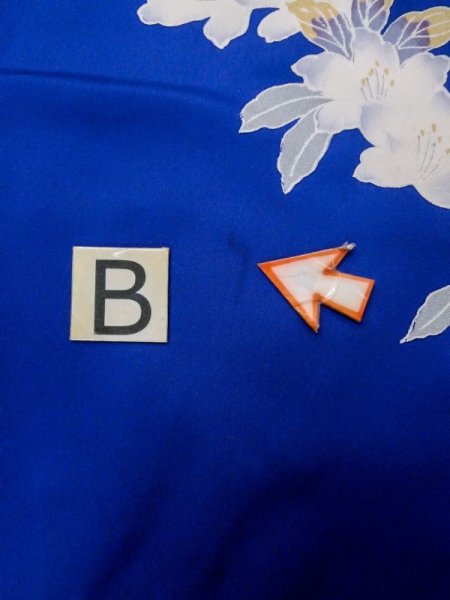 画像21: M0328I  振袖 女性用着物 山車柄 シルク(正絹)   青, 桜 【中古】 【USED】 【リサイクル】 ★★☆☆☆ (21)