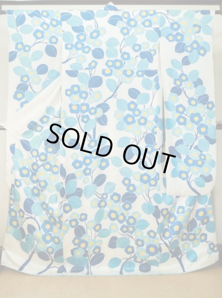 画像1: M0328J  振袖 女性用着物  シルク（正絹）   白, 花 【中古】 【USED】 【リサイクル】 ★★☆☆☆ (1)