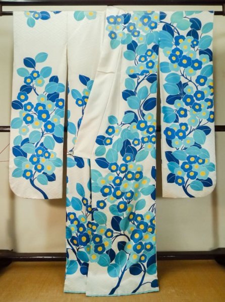 画像4: M0328J  振袖 女性用着物  シルク(正絹)   白, 花 【中古】 【USED】 【リサイクル】 ★★☆☆☆ (4)