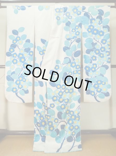 画像4: M0328J  振袖 女性用着物  シルク（正絹）   白, 花 【中古】 【USED】 【リサイクル】 ★★☆☆☆ (4)