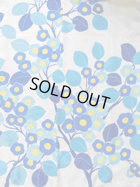 画像6: M0328J  振袖 女性用着物  シルク（正絹）   白, 花 【中古】 【USED】 【リサイクル】 ★★☆☆☆ (6)