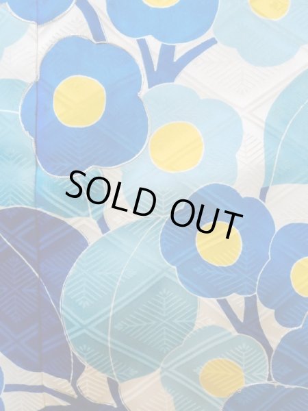 画像8: M0328J  振袖 女性用着物  シルク（正絹）   白, 花 【中古】 【USED】 【リサイクル】 ★★☆☆☆ (8)