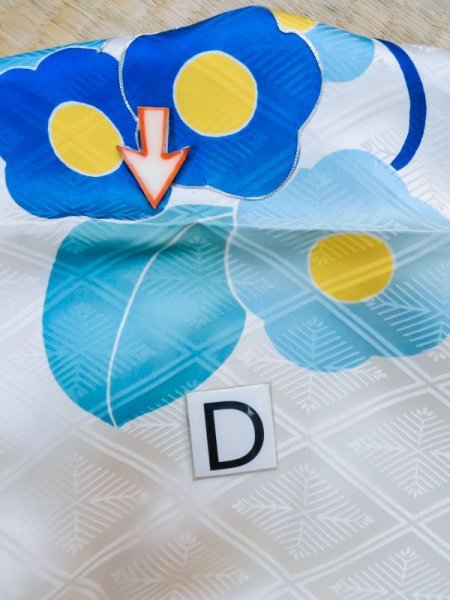 画像19: M0328J  振袖 女性用着物  シルク(正絹)   白, 花 【中古】 【USED】 【リサイクル】 ★★☆☆☆ (19)