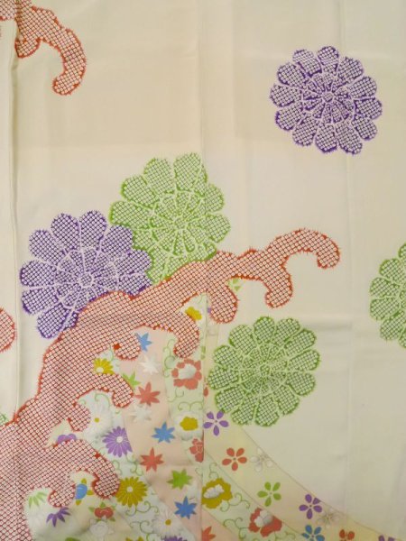 画像6: M0328K  振袖 女性用着物  シルク(正絹)  淡い ベージュ, ぼたん 淡い【中古】 【USED】 【リサイクル】 ★★☆☆☆ (6)