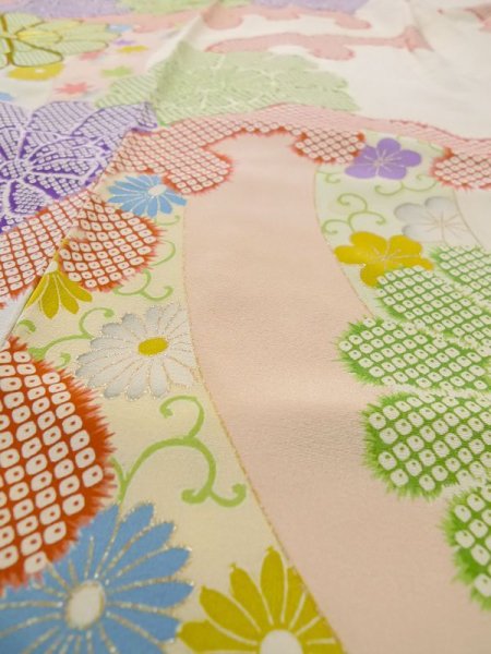 画像11: M0328K  振袖 女性用着物  シルク(正絹)  淡い ベージュ, ぼたん 淡い【中古】 【USED】 【リサイクル】 ★★☆☆☆ (11)