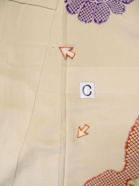 画像18: M0328K  振袖 女性用着物  シルク(正絹)  淡い ベージュ, ぼたん 淡い【中古】 【USED】 【リサイクル】 ★★☆☆☆ (18)