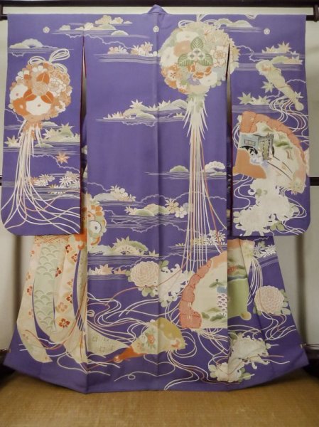画像2: M0328L  振袖 女性用着物  シルク(正絹)  淡い アイボリー, 花 淡い【中古】 【USED】 【リサイクル】 ★☆☆☆☆ (2)