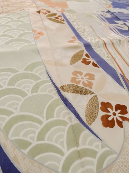 画像11: M0328L  振袖 女性用着物  シルク(正絹)  淡い アイボリー, 花 淡い【中古】 【USED】 【リサイクル】 ★☆☆☆☆ (11)