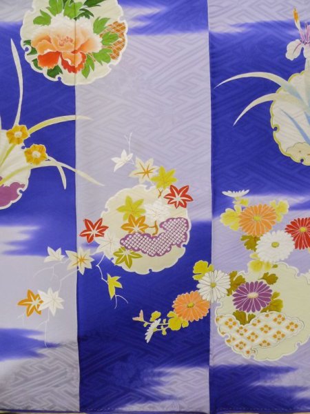 画像6: M0328M  訪問着 女性用着物  シルク(正絹) 淡い 紫み 青, ぼたん 淡い【中古】 【USED】 【リサイクル】 ★★☆☆☆ (6)