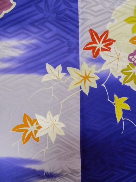 画像9: M0328M  訪問着 女性用着物  シルク(正絹) 淡い 紫み 青, ぼたん 淡い【中古】 【USED】 【リサイクル】 ★★☆☆☆ (9)