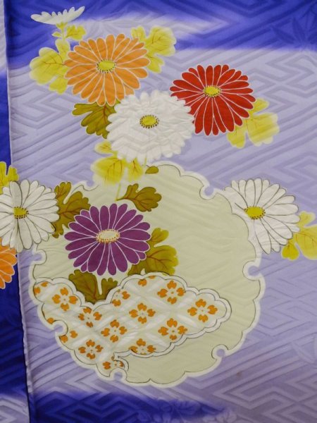 画像10: M0328M  訪問着 女性用着物  シルク(正絹) 淡い 紫み 青, ぼたん 淡い【中古】 【USED】 【リサイクル】 ★★☆☆☆ (10)