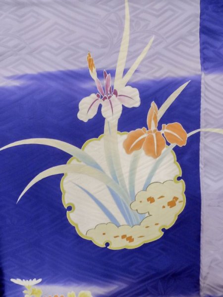 画像12: M0328M  訪問着 女性用着物  シルク(正絹) 淡い 紫み 青, ぼたん 淡い【中古】 【USED】 【リサイクル】 ★★☆☆☆ (12)