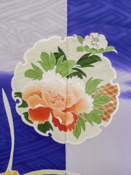 画像13: M0328M  訪問着 女性用着物  シルク(正絹) 淡い 紫み 青, ぼたん 淡い【中古】 【USED】 【リサイクル】 ★★☆☆☆ (13)