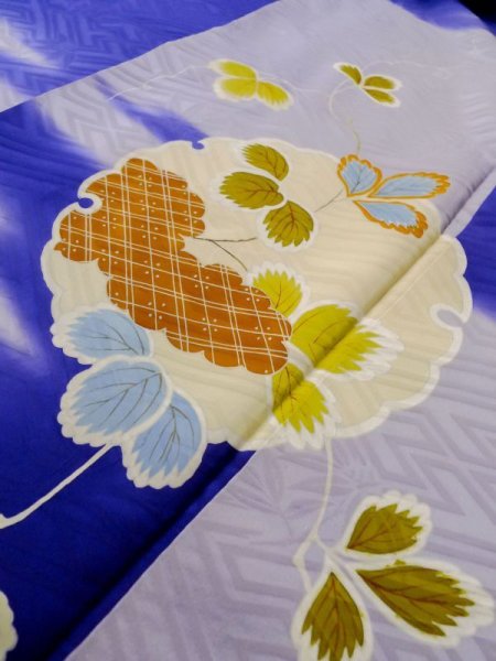 画像17: M0328M  訪問着 女性用着物  シルク(正絹) 淡い 紫み 青, ぼたん 淡い【中古】 【USED】 【リサイクル】 ★★☆☆☆ (17)