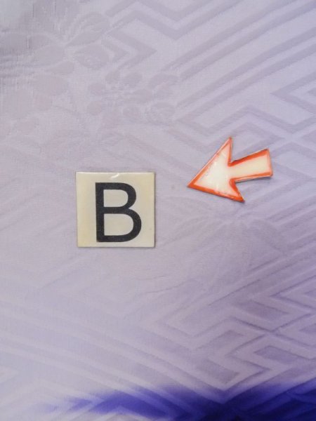 画像23: M0328M  訪問着 女性用着物  シルク(正絹) 淡い 紫み 青, ぼたん 淡い【中古】 【USED】 【リサイクル】 ★★☆☆☆ (23)