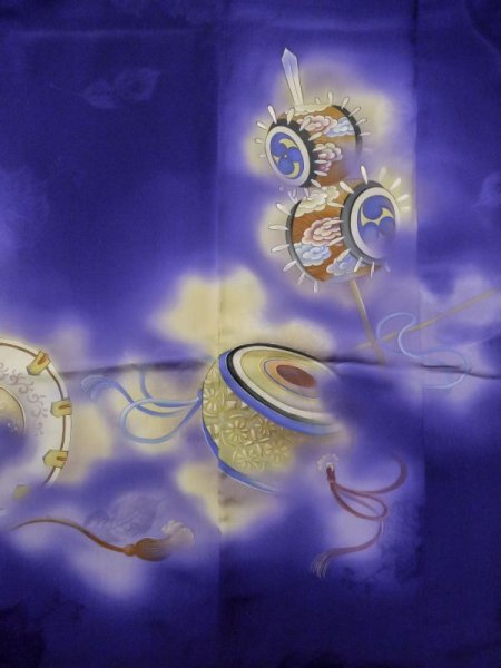 画像6: M0328N  訪問着 女性用着物 楽器柄 シルク(正絹)   紫色, 花 【中古】 【USED】 【リサイクル】 ★☆☆☆☆ (6)