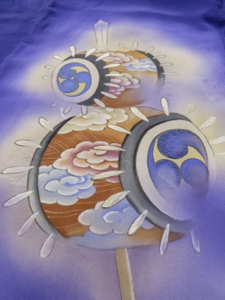 画像12: M0328N  訪問着 女性用着物 楽器柄 シルク(正絹)   紫色, 花 【中古】 【USED】 【リサイクル】 ★☆☆☆☆ (12)