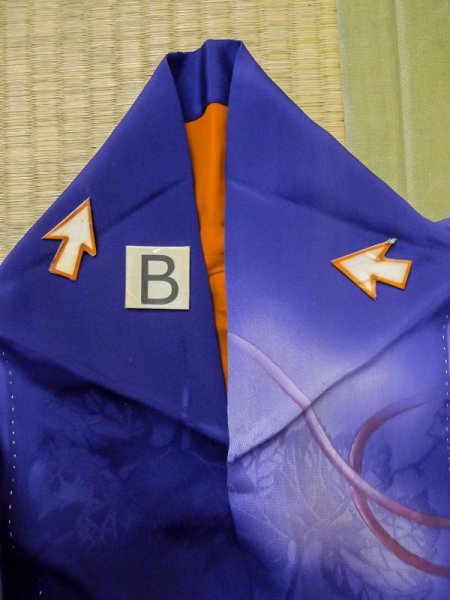 画像19: M0328N  訪問着 女性用着物 楽器柄 シルク(正絹)   紫色, 花 【中古】 【USED】 【リサイクル】 ★☆☆☆☆ (19)