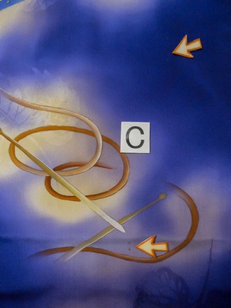 画像20: M0328N  訪問着 女性用着物 楽器柄 シルク(正絹)   紫色, 花 【中古】 【USED】 【リサイクル】 ★☆☆☆☆ (20)