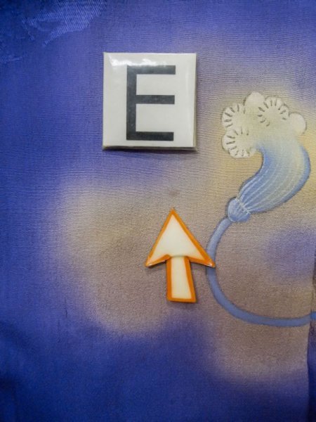 画像22: M0328N  訪問着 女性用着物 楽器柄 シルク(正絹)   紫色, 花 【中古】 【USED】 【リサイクル】 ★☆☆☆☆ (22)