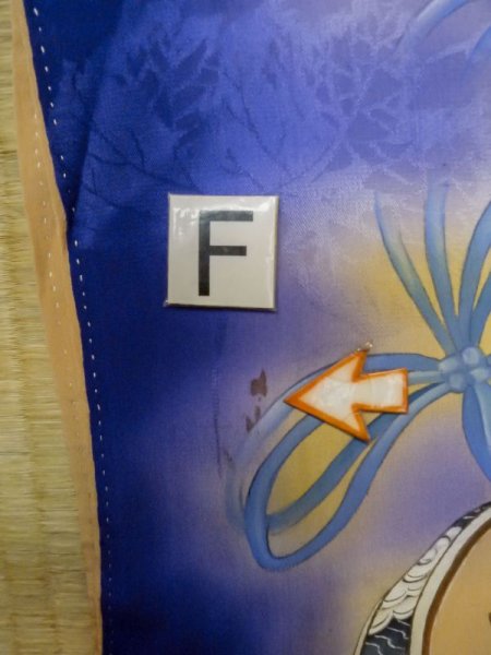 画像23: M0328N  訪問着 女性用着物 楽器柄 シルク(正絹)   紫色, 花 【中古】 【USED】 【リサイクル】 ★☆☆☆☆ (23)