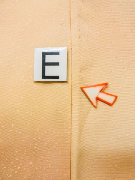 画像19: M0328P  付下げ 女性用着物  シルク(正絹) 淡い 薄い 橙色, 花 【中古】 【USED】 【リサイクル】 ★★☆☆☆ (19)