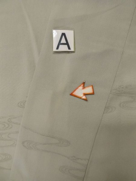 画像16: M0328R  訪問着 女性用着物  シルク(正絹)  茶色み 灰色, 花 【中古】 【USED】 【リサイクル】 ★★☆☆☆ (16)