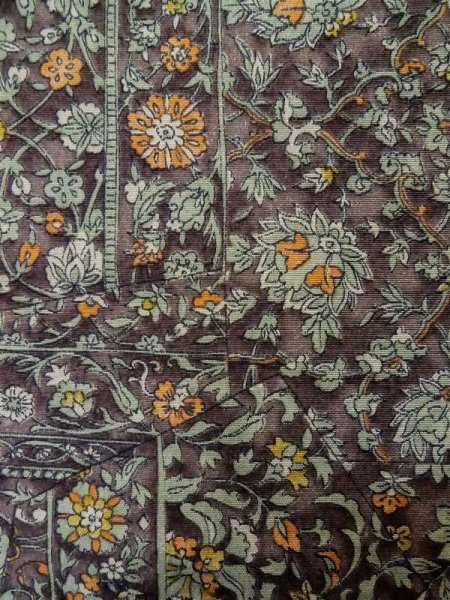 画像7: M0328V  小紋 女性用着物  シルク(正絹) 淡い 薄い 緑色, 更紗 灰色がかった【中古】 【USED】 【リサイクル】 ★★★★☆ (7)