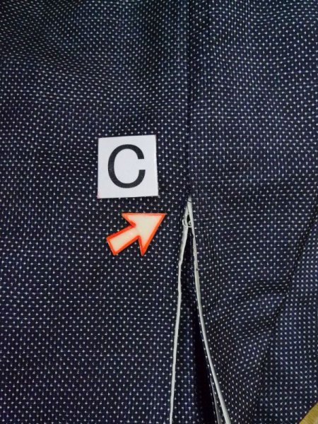 画像14: M0328Z  大島紬 女性用着物  シルク(正絹)   紺, 十字 【中古】 【USED】 【リサイクル】 ★☆☆☆☆ (14)